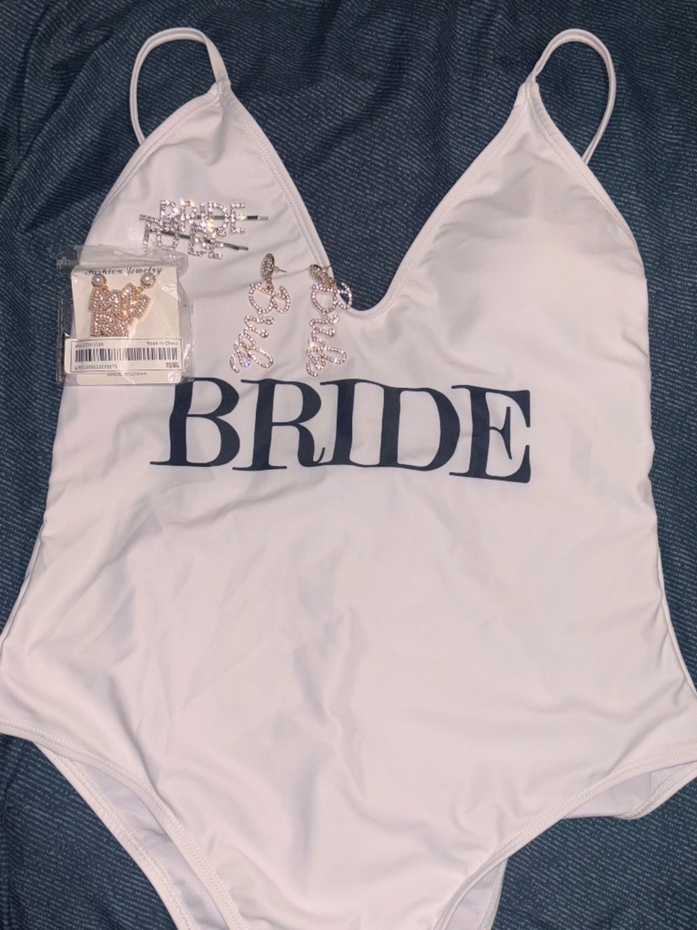 Bride to be swimsuit and 2 pack earring accessories & 1 pair of bride hair pins